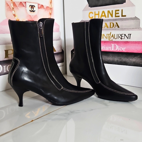 Aquatalia Leather Booties - Picture 1 of 7